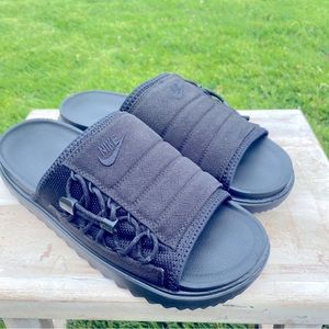 Nike Asuna Slides size 10